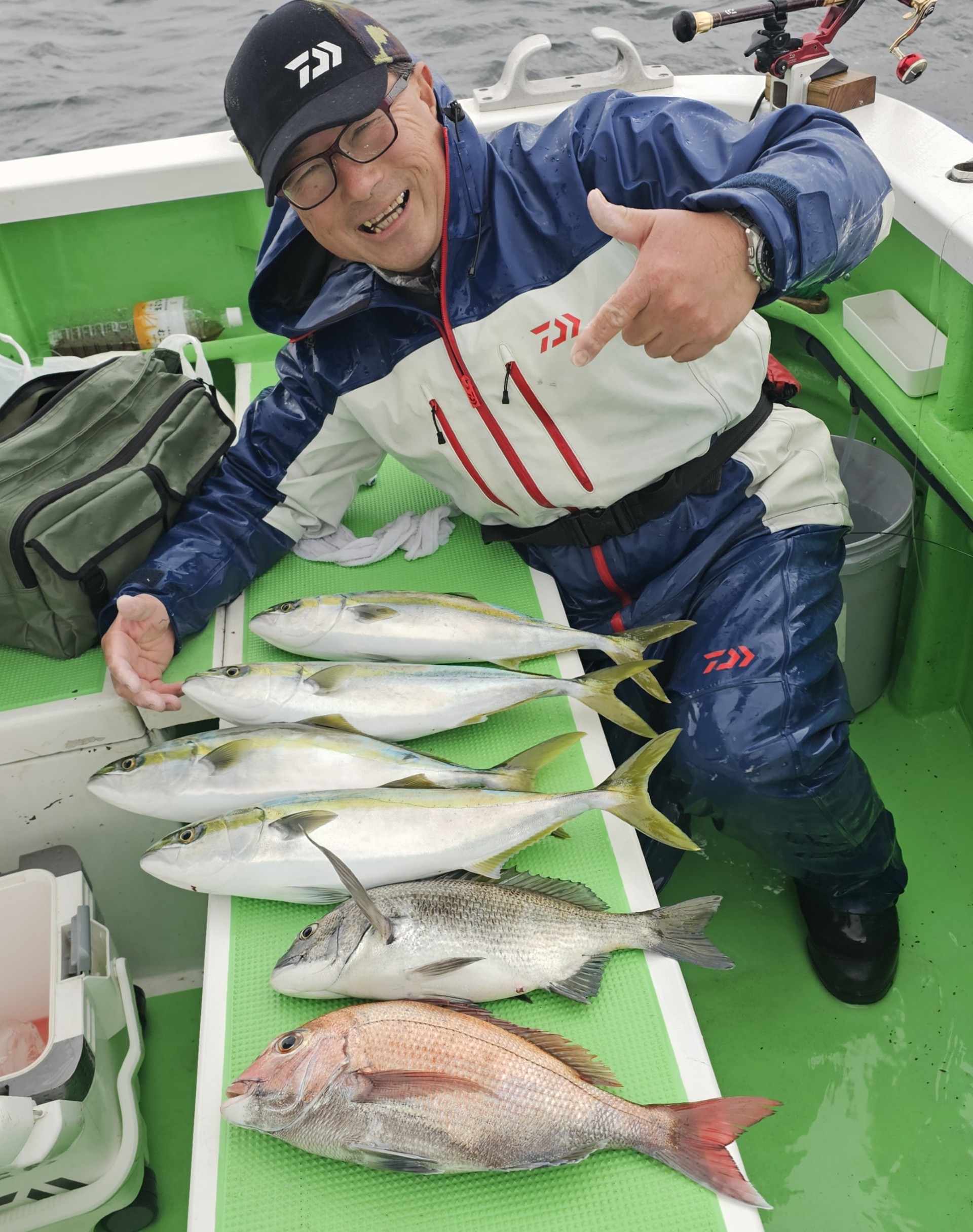 久里浜沖コマセ真鯛釣り～大津港・いなの丸さんから | 田渕雅生