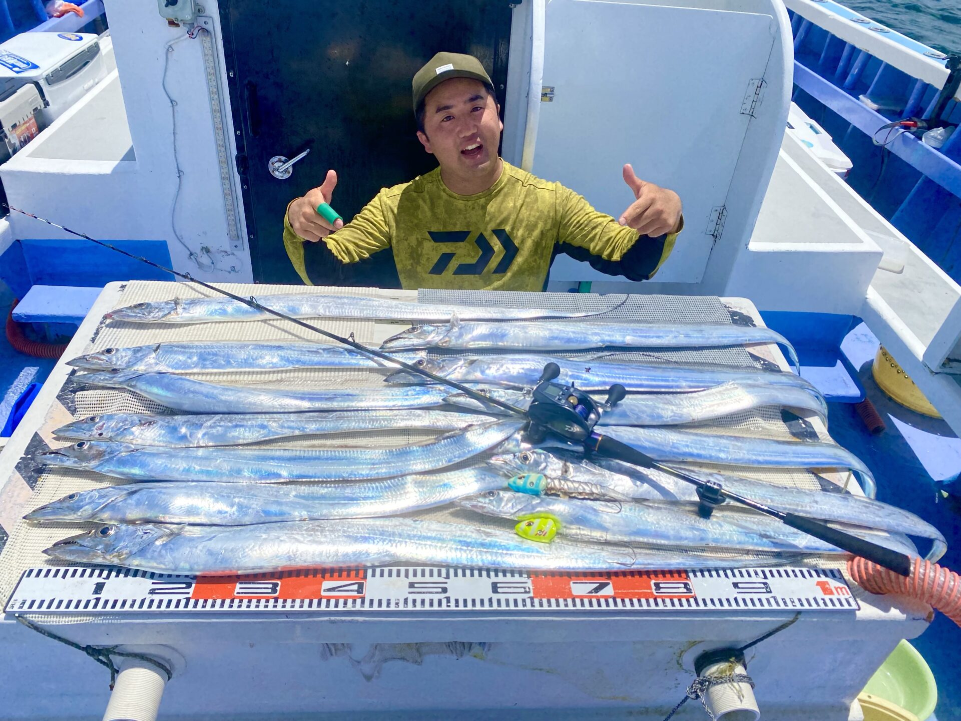 伊良湖沖 タチウオテンヤ🔥 | 山本岳